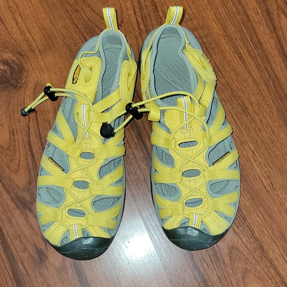 Women’s Keen Whisper Sandal Size 7